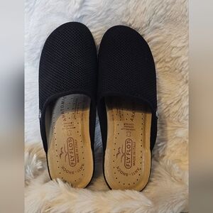 FLY FLOT Women's Black Mesh Mules